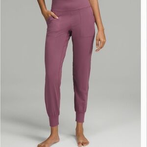 lululemon athletica Mauve High-Rise Jogger